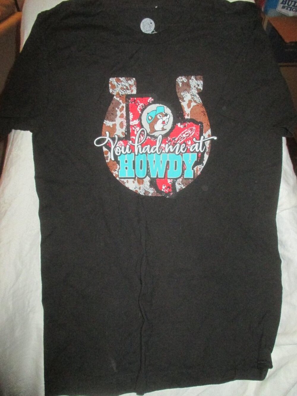 Bucees Shirt Mens Medium You Had Me at Howdy Texas Black Gas Station Travel Road